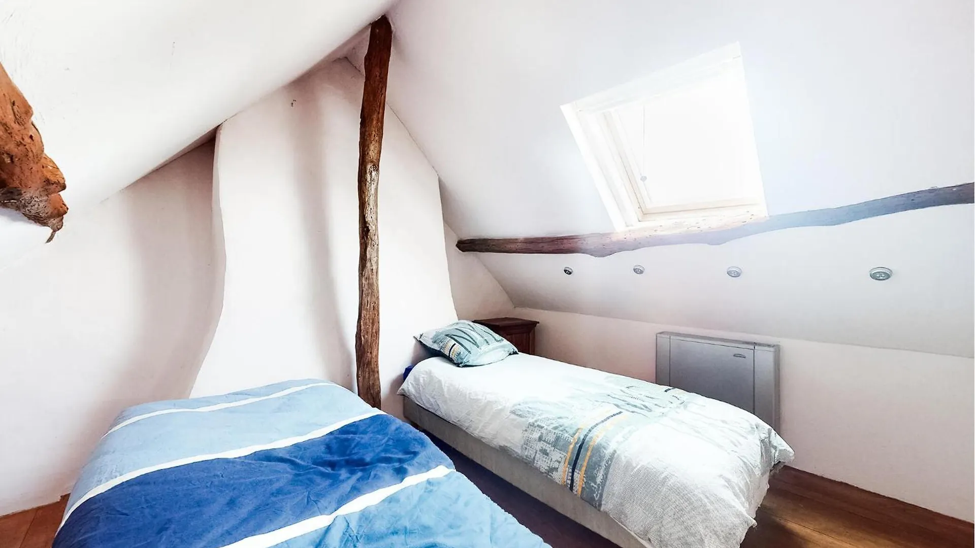 4 Bedroom Pet Friendly Home In Carlucet Vakantiehuis