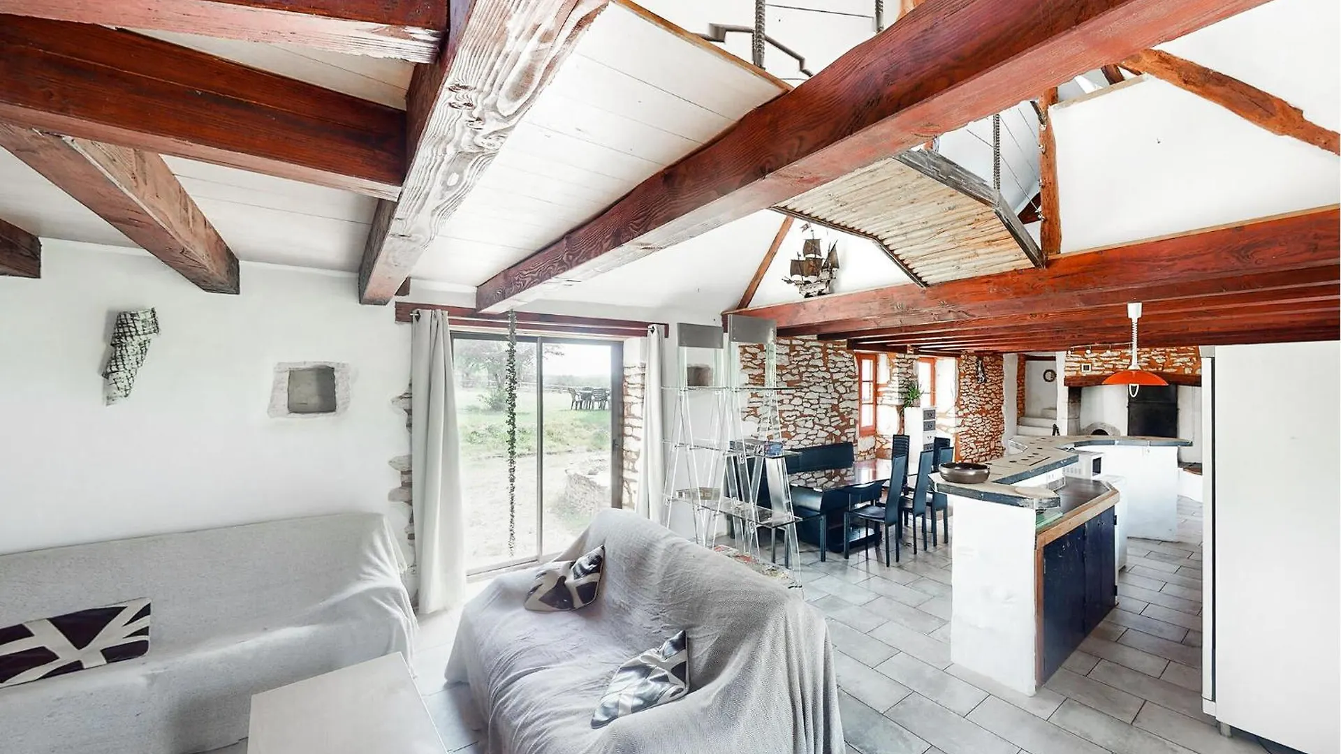 4 Bedroom Pet Friendly Home In Carlucet 0*,  Frankrijk