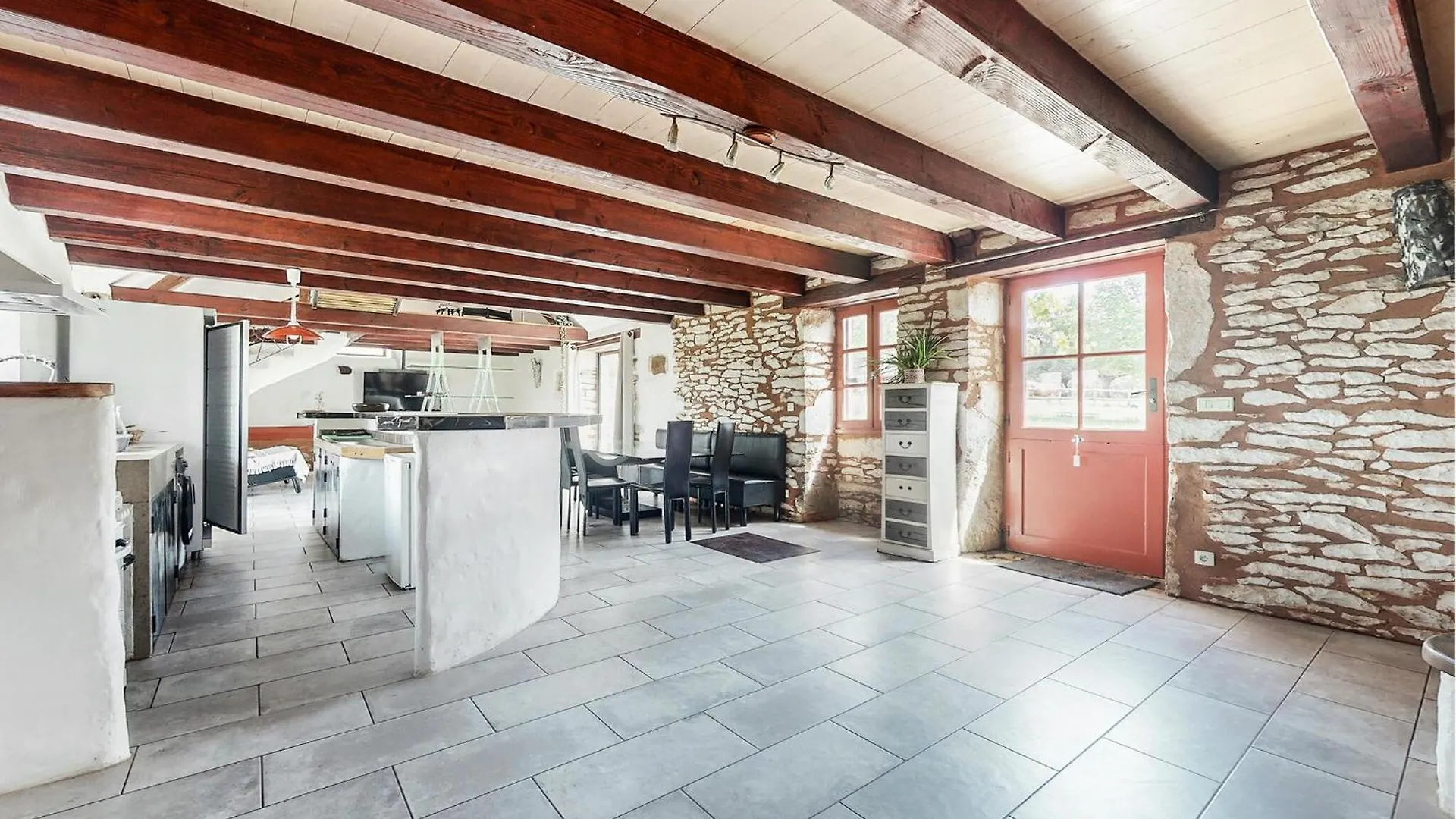 Vakantiehuis 4 Bedroom Pet Friendly Home In Carlucet