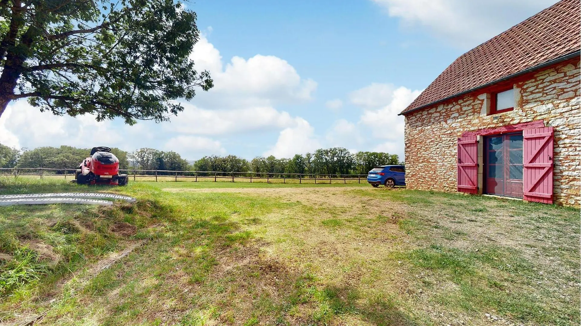 4 Bedroom Pet Friendly Home In Carlucet Frankrijk